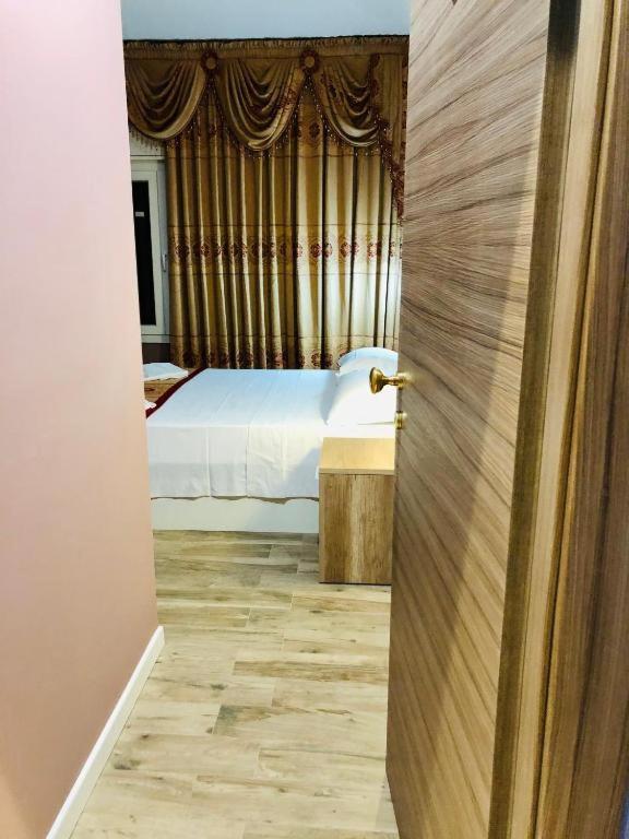 Hotel Venice Tour Местре Екстериор снимка