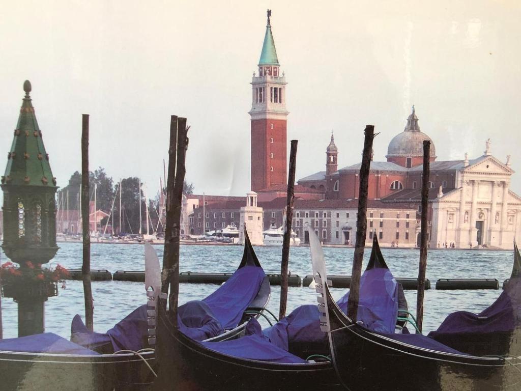 Hotel Venice Tour Местре Екстериор снимка