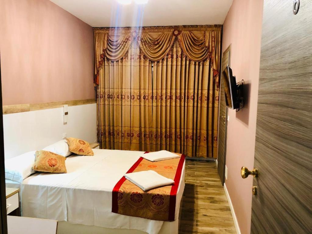 Hotel Venice Tour Местре Екстериор снимка