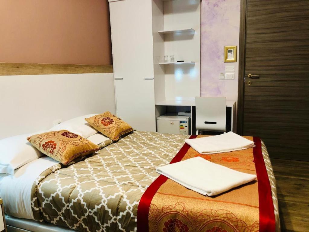 Hotel Venice Tour Местре Екстериор снимка