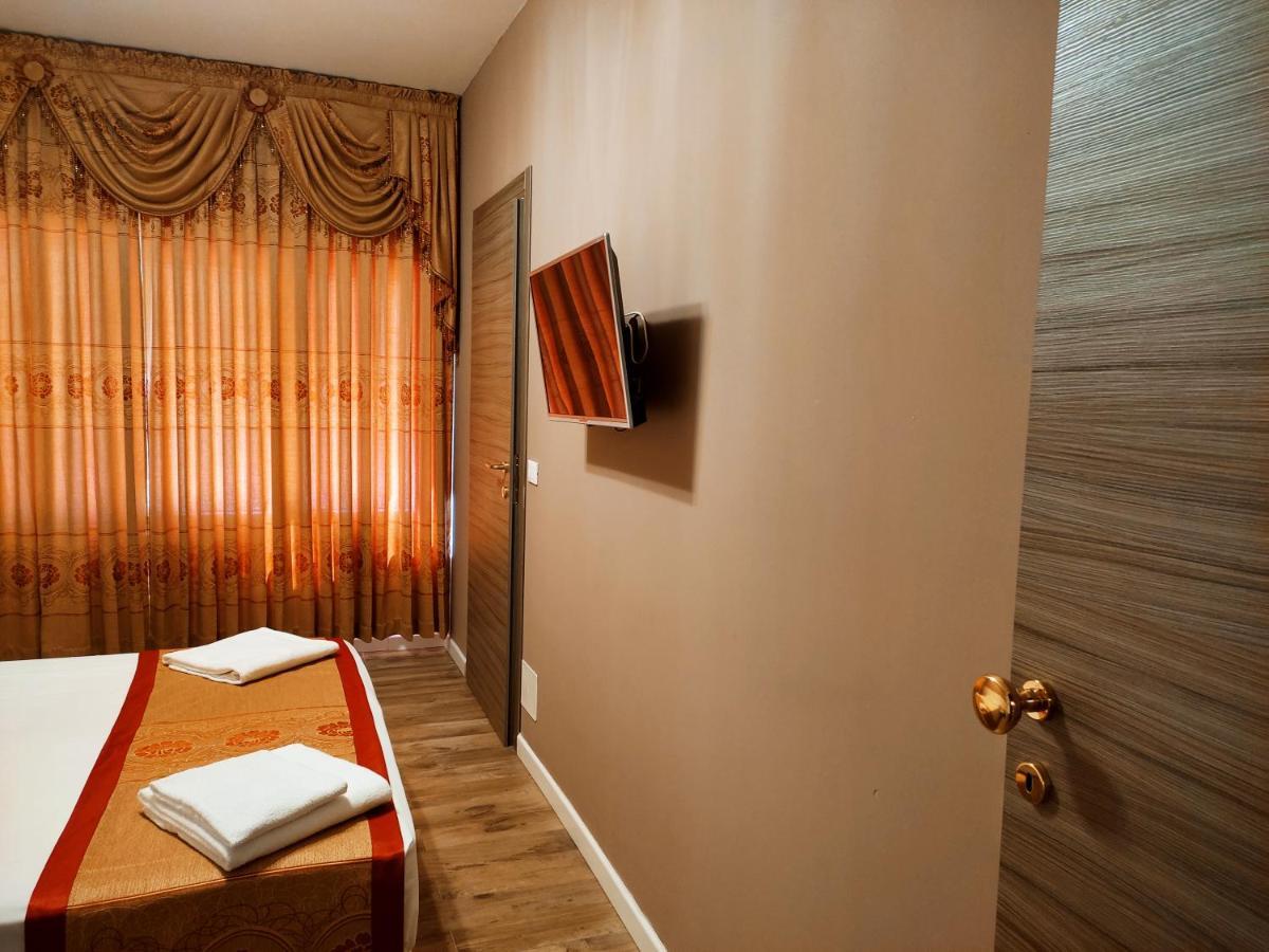 Hotel Venice Tour Местре Екстериор снимка