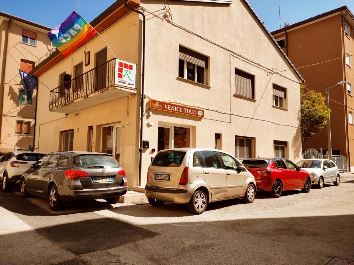 Hotel Venice Tour Местре Екстериор снимка